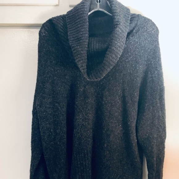 Michael Kors Gray Sweater. - Picture 1 of 8